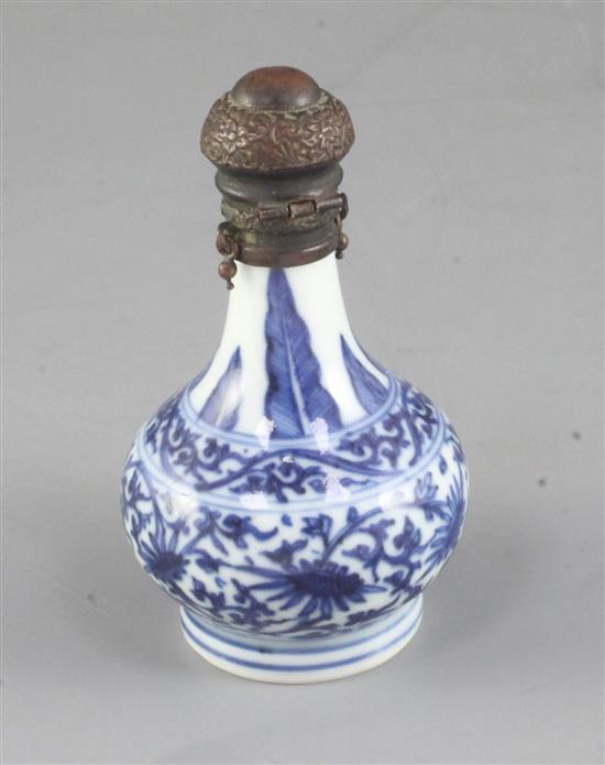 A Chinese blue and white small bottle vase, Xuande mark, 16th / 17th century, total height 8.5cm